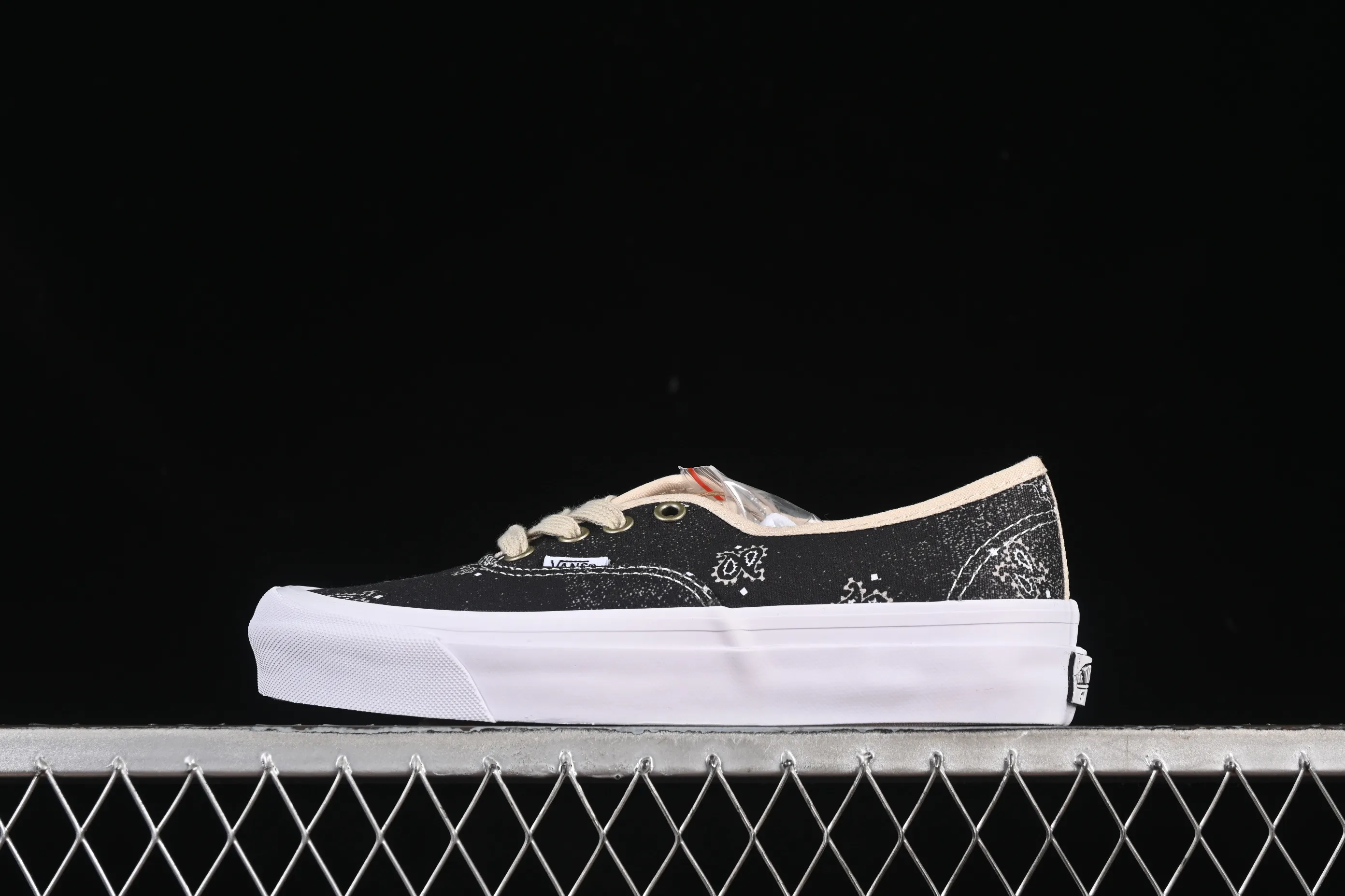 All categories Vans Vans series Vans Low Vans low top Vans Authentic 44 Vans slip-on slip-on skate shoes VN000D5KESB